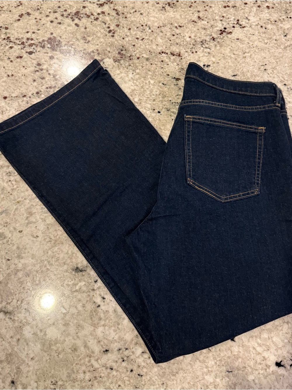 GAP High Rise '70s Flare Jeans - Dark Wash - Picture 4 of 9